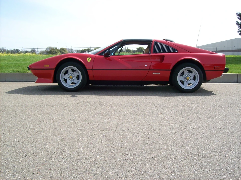 1985 Ferrari 308 GTS QV - Image 5 of 31