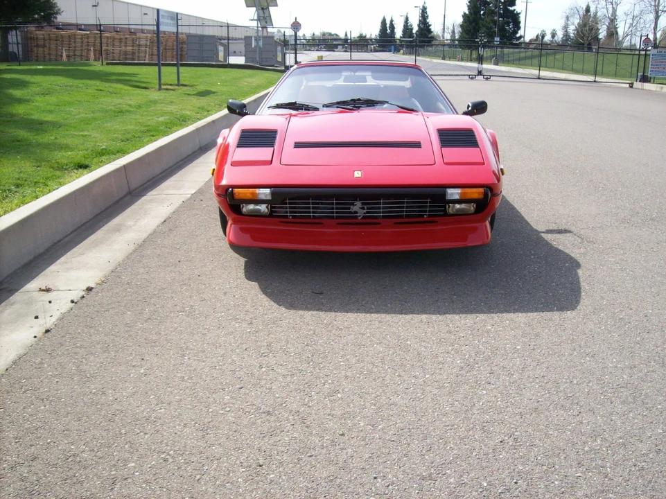 1985 Ferrari 308 GTS QV - Image 13 of 31