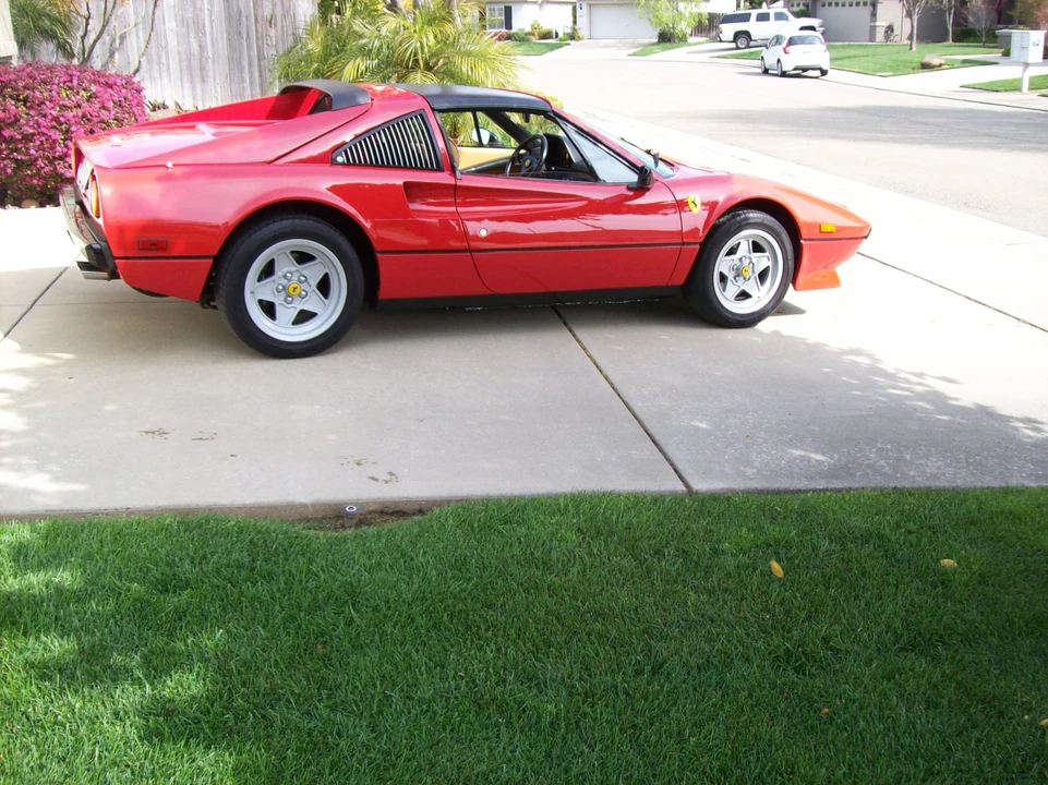 1985 Ferrari 308 GTS QV - Image 8 of 31