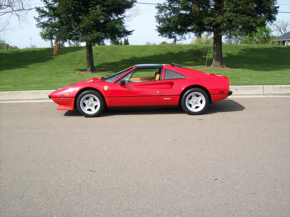 1985 Ferrari 308 GTS QV - Image 4 of 31