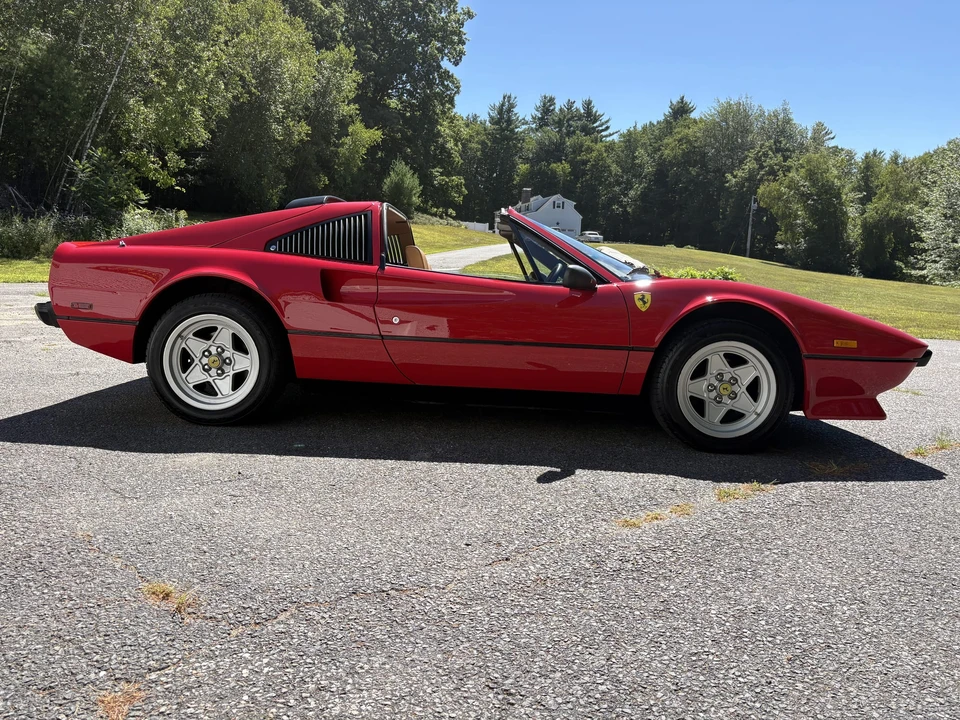 1985 Ferrari 308 GTS QV - Image 21 of 31