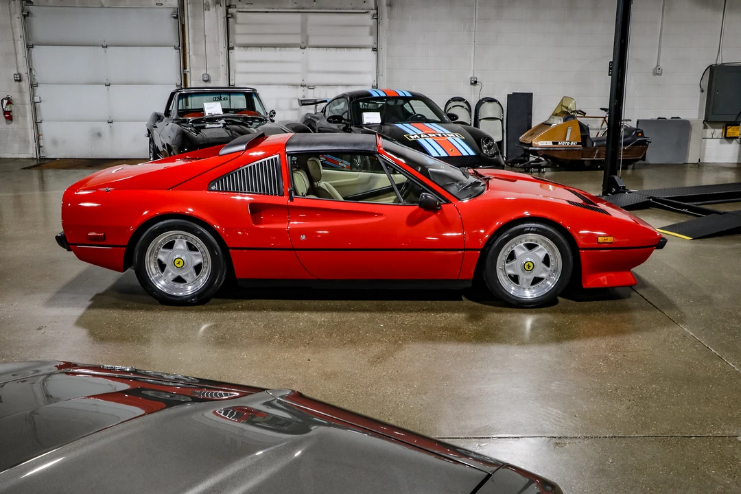 1985 Ferrari 308 GTS QV - Image 15 of 31