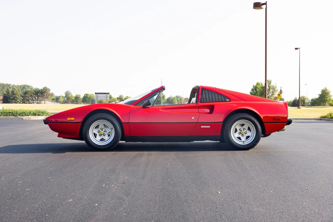 1985 Ferrari 308 GTS QV - Image 8 of 31