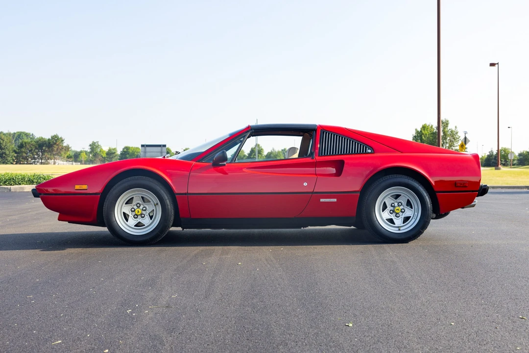 1985 Ferrari 308 GTS QV - Image 18 of 31