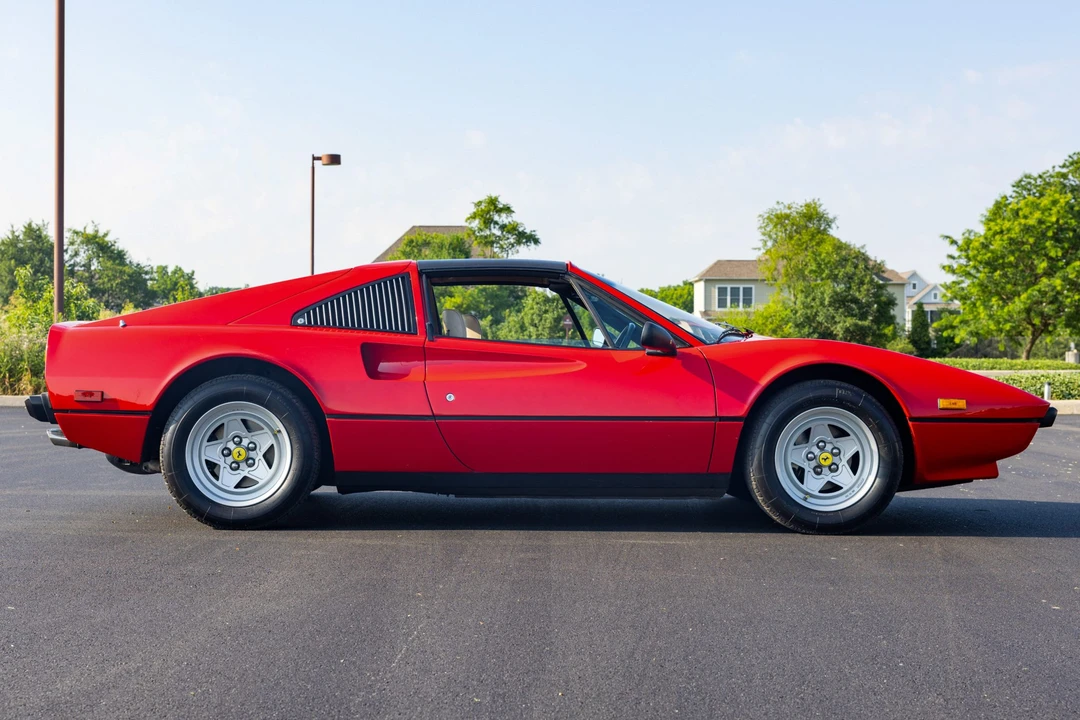 1985 Ferrari 308 GTS QV - Image 13 of 31