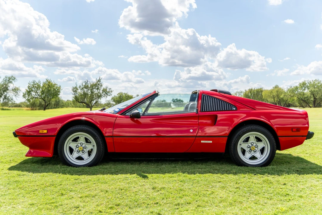 1985 Ferrari 308 GTS QV - Image 13 of 31