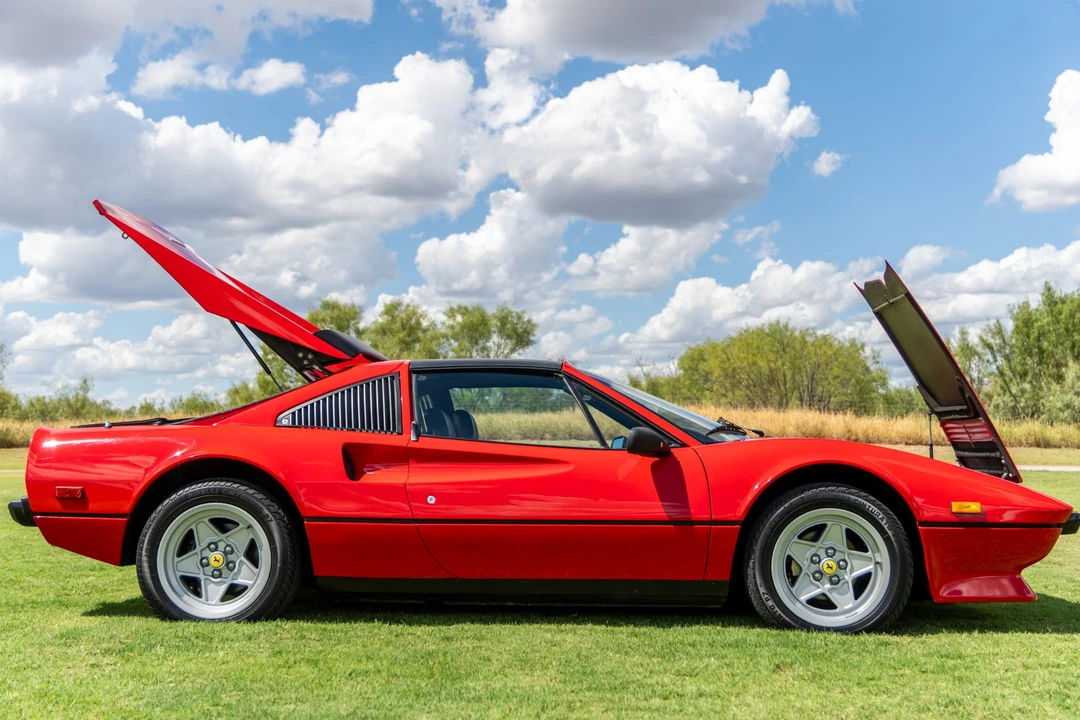 1985 Ferrari 308 GTS QV - Image 17 of 31