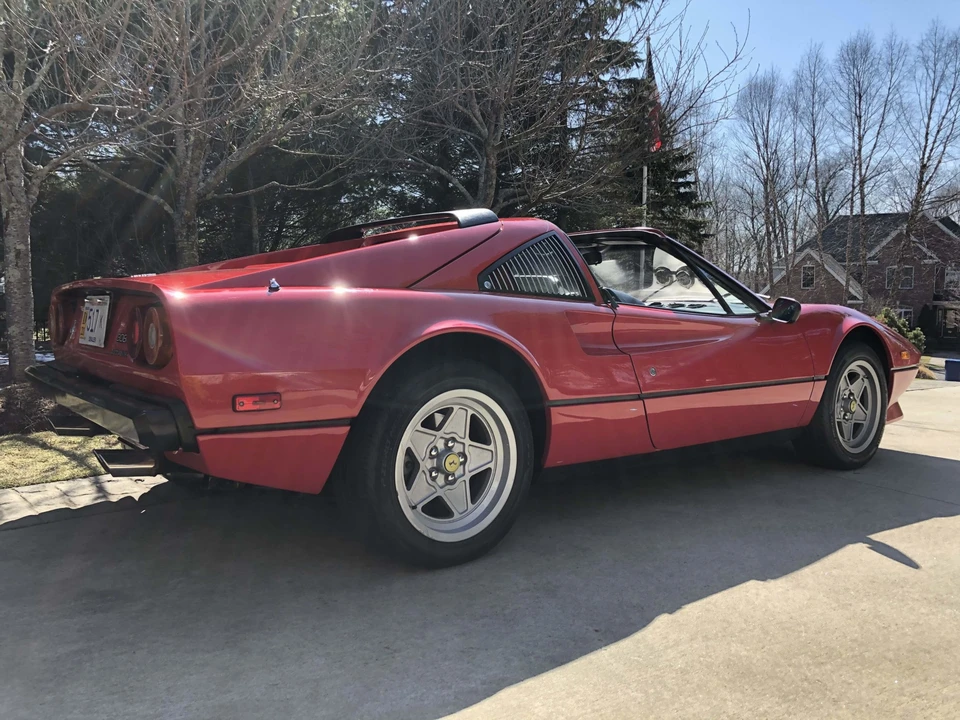 1985 Ferrari 308 GTS QV - Image 10 of 31