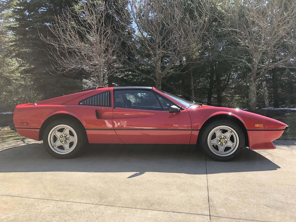1985 Ferrari 308 GTS QV - Image 29 of 31