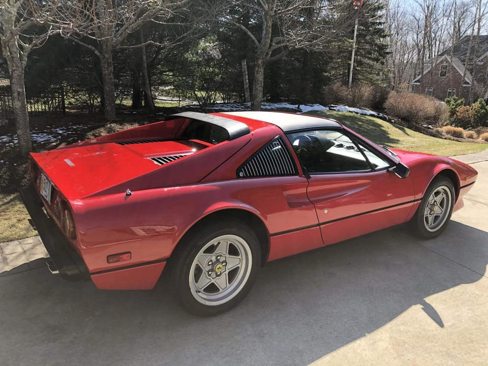 1985 Ferrari 308 GTS QV - Image 27 of 31