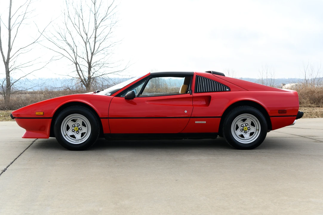 1985 Ferrari 308 GTS QV - Image 9 of 31