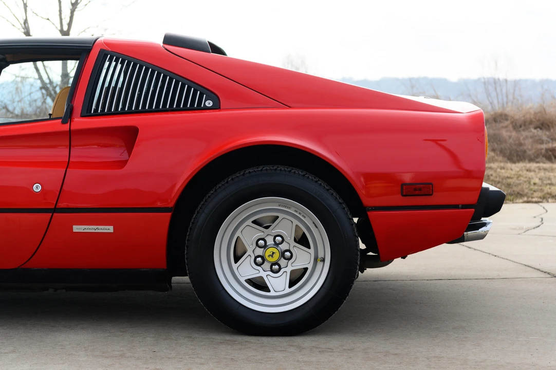 1985 Ferrari 308 GTS QV - Image 22 of 31