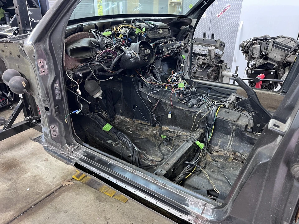 1985 Mercedes-Benz 190E 2.3-16 & 2.5-16 - Image 20 of 31