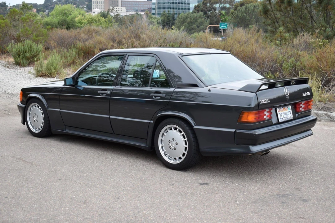 1985 Mercedes-Benz 190E 2.3-16 & 2.5-16 - Image 15 of 31