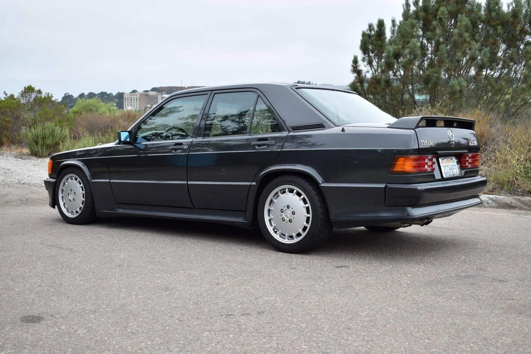 1985 Mercedes-Benz 190E 2.3-16 & 2.5-16 - Image 14 of 31