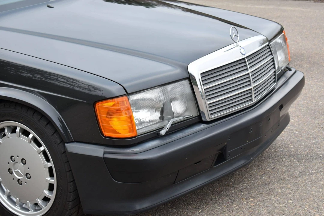 1985 Mercedes-Benz 190E 2.3-16 & 2.5-16 - Image 27 of 31