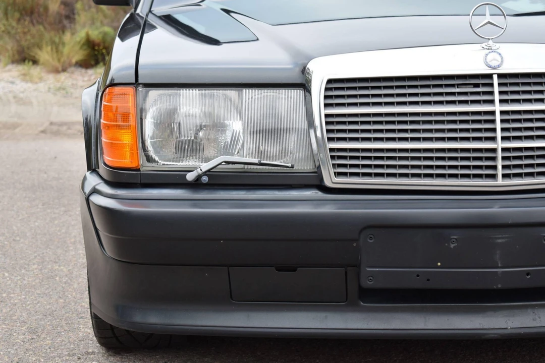 1985 Mercedes-Benz 190E 2.3-16 & 2.5-16 - Image 29 of 31