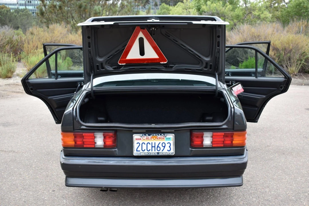 1985 Mercedes-Benz 190E 2.3-16 & 2.5-16 - Image 16 of 31