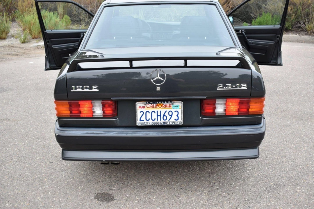 1985 Mercedes-Benz 190E 2.3-16 & 2.5-16 - Image 17 of 31