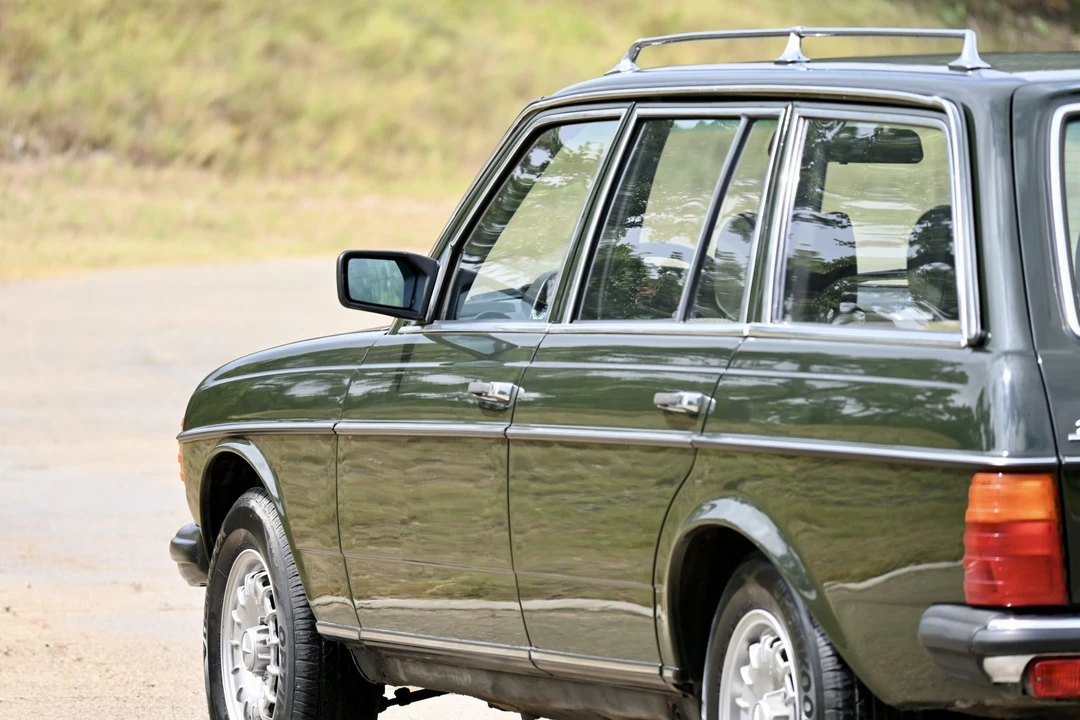 1985 Mercedes-Benz W123 Wagon (S123) - Image 30 of 31