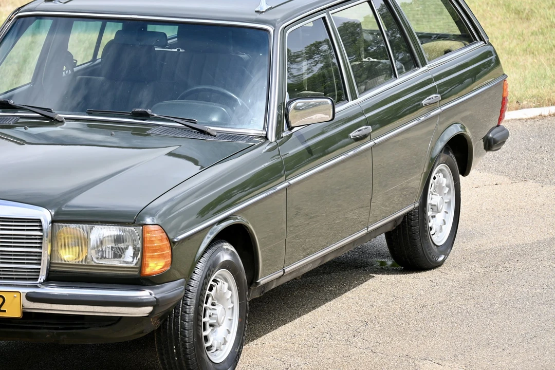 1985 Mercedes-Benz W123 Wagon (S123) - Image 27 of 31