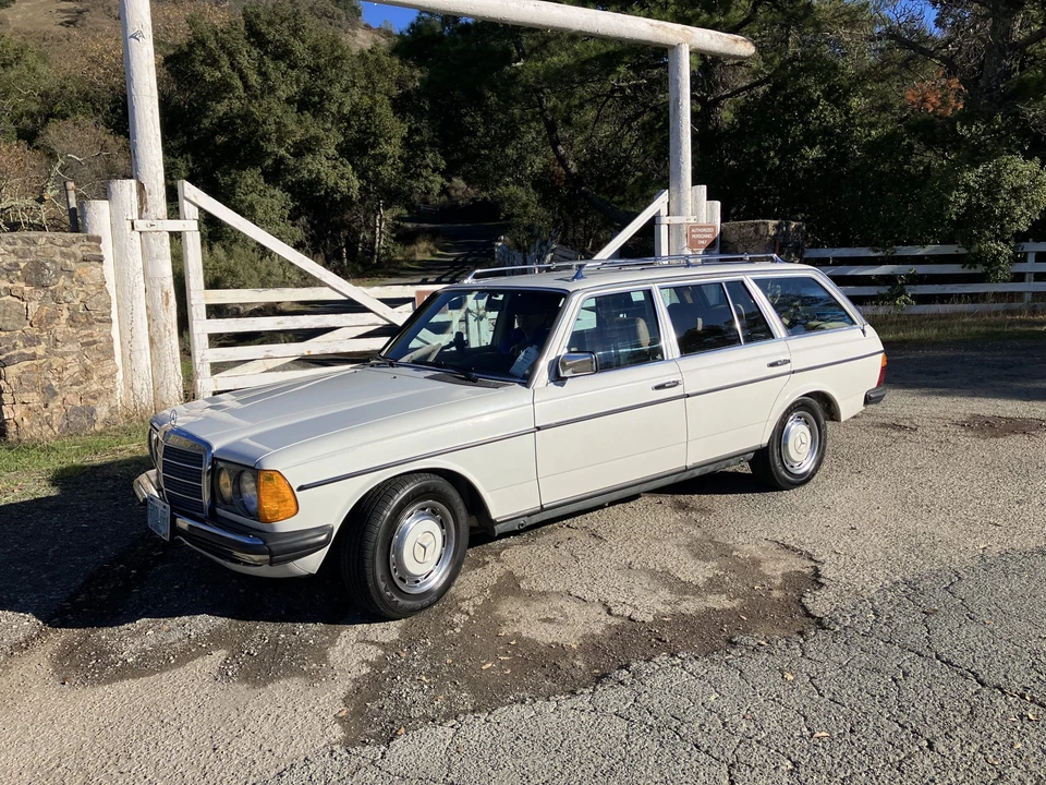 1985 Mercedes-Benz W123 Wagon (S123) - Image 15 of 31