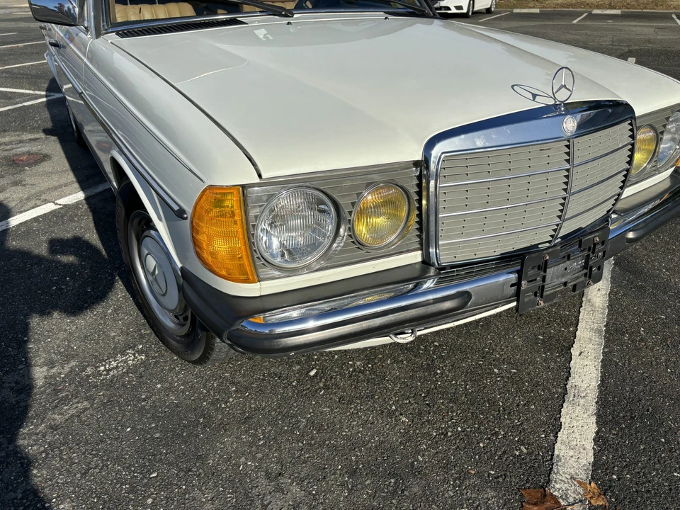 1985 Mercedes-Benz W123 Wagon (S123) - Image 30 of 31