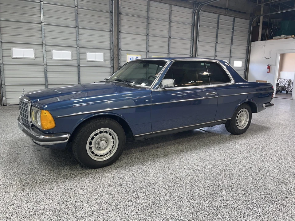 1985 Mercedes-Benz W123 Coupe (C123) - Image 17 of 31