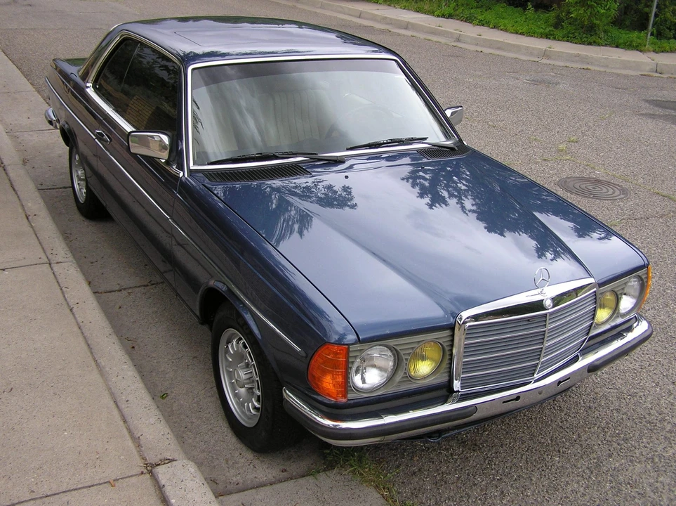 1985 Mercedes-Benz W123 Coupe (C123) - Image 11 of 31