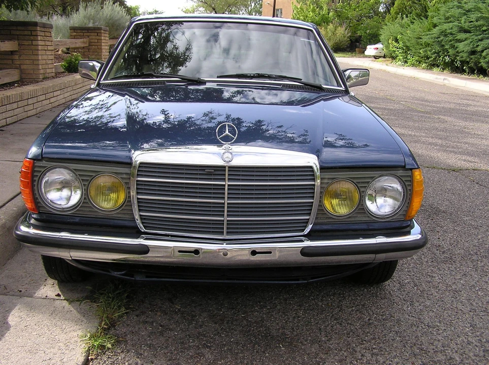 1985 Mercedes-Benz W123 Coupe (C123) - Image 30 of 31