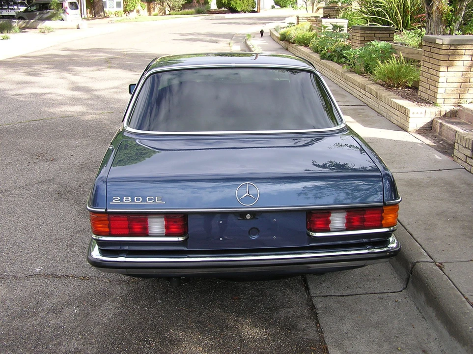 1985 Mercedes-Benz W123 Coupe (C123) - Image 9 of 31