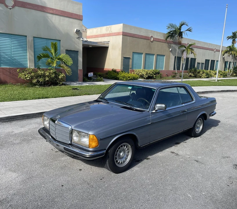 1985 Mercedes-Benz W123 Coupe (C123) - Image 10 of 31