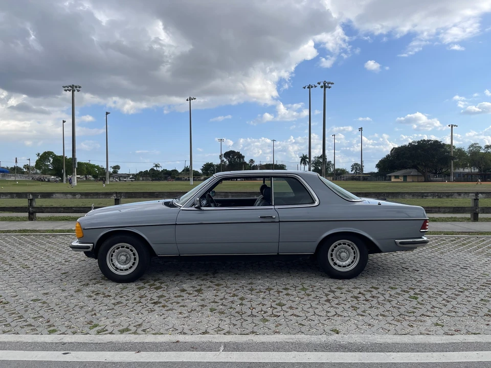 1985 Mercedes-Benz W123 Coupe (C123) - Image 8 of 31