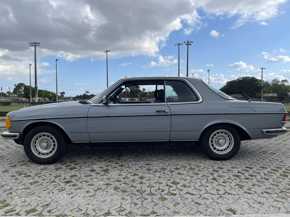 1985 Mercedes-Benz W123 Coupe (C123) - Image 9 of 31