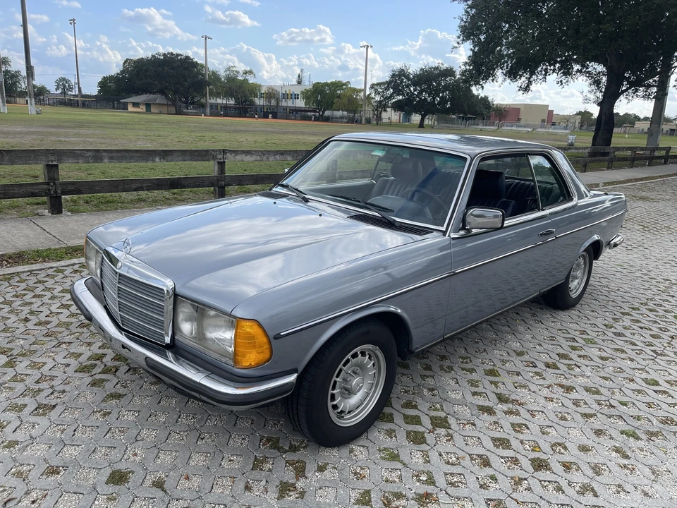 1985 Mercedes-Benz W123 Coupe (C123) - Image 11 of 31