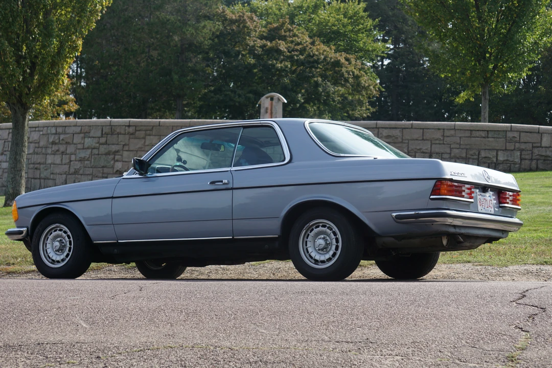 1985 Mercedes-Benz W123 Coupe (C123) - Image 11 of 31
