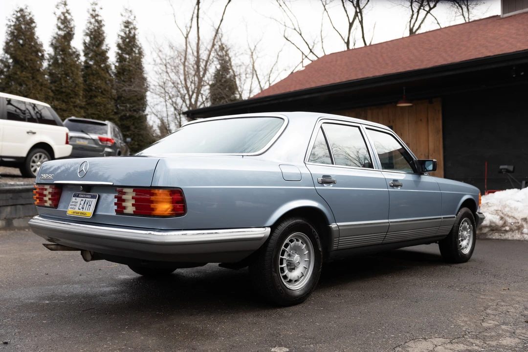 1985 Mercedes-Benz W126 S-Class Sedan - Image 25 of 31