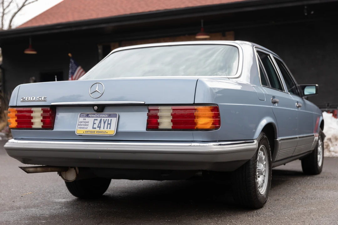 1985 Mercedes-Benz W126 S-Class Sedan - Image 31 of 31
