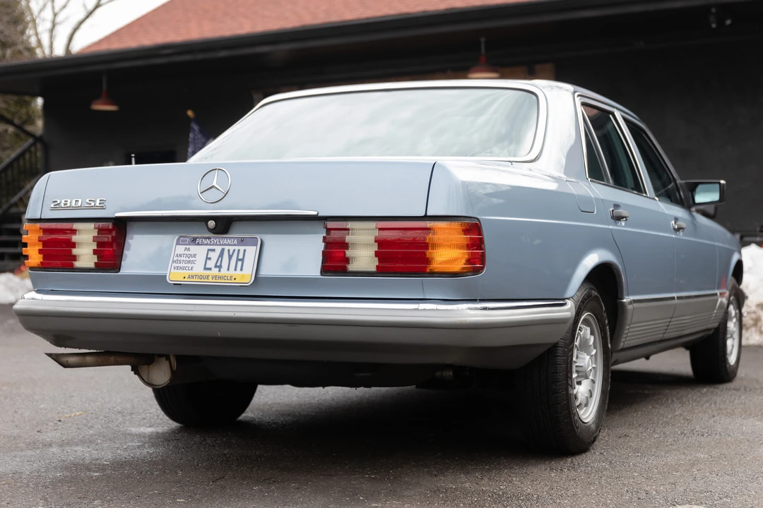 1985 Mercedes-Benz W126 S-Class Sedan - Image 30 of 31