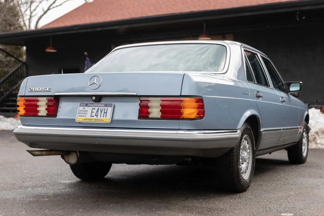1985 Mercedes-Benz W126 S-Class Sedan - Image 29 of 31