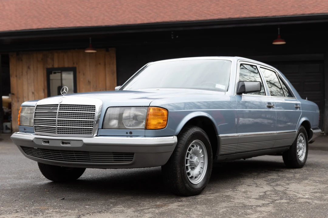 1985 Mercedes-Benz W126 S-Class Sedan - Image 3 of 31