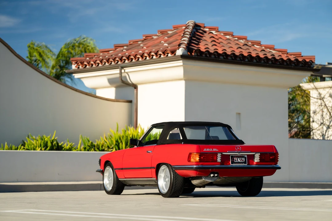 1985 Mercedes-Benz R107 SL-Class - Image 8 of 31