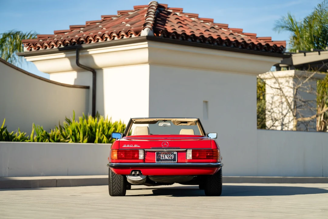 1985 Mercedes-Benz R107 SL-Class - Image 16 of 31