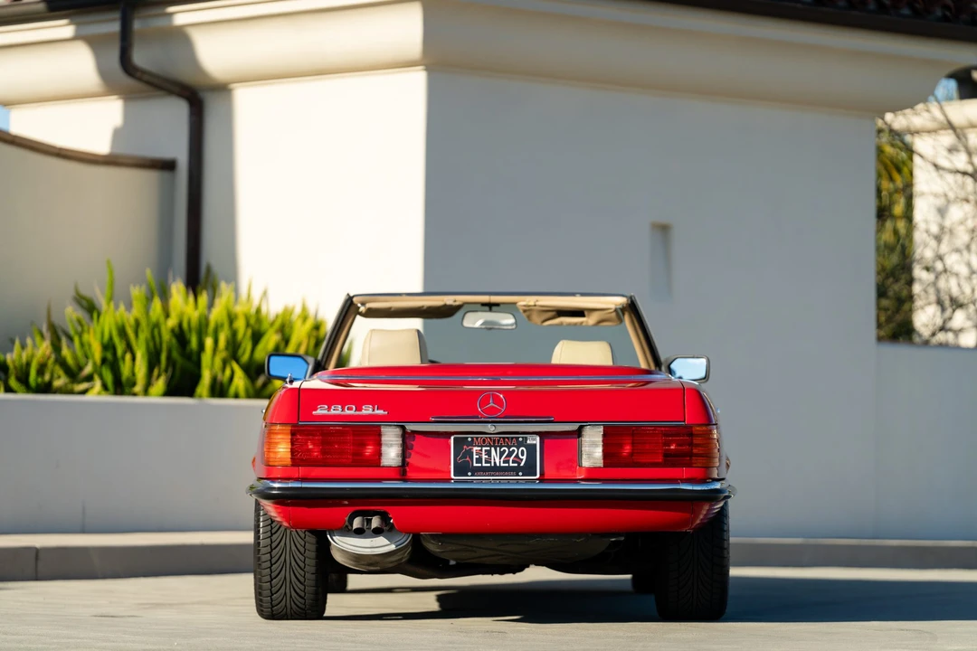 1985 Mercedes-Benz R107 SL-Class - Image 17 of 31