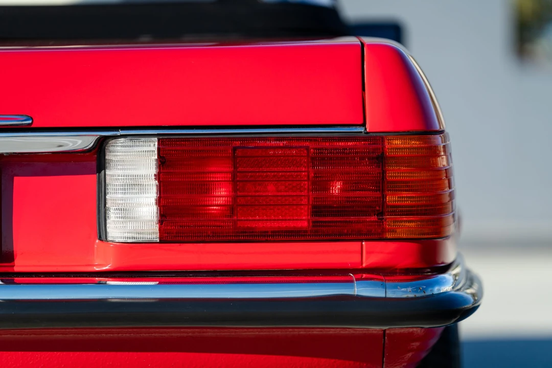 1985 Mercedes-Benz R107 SL-Class - Image 30 of 31
