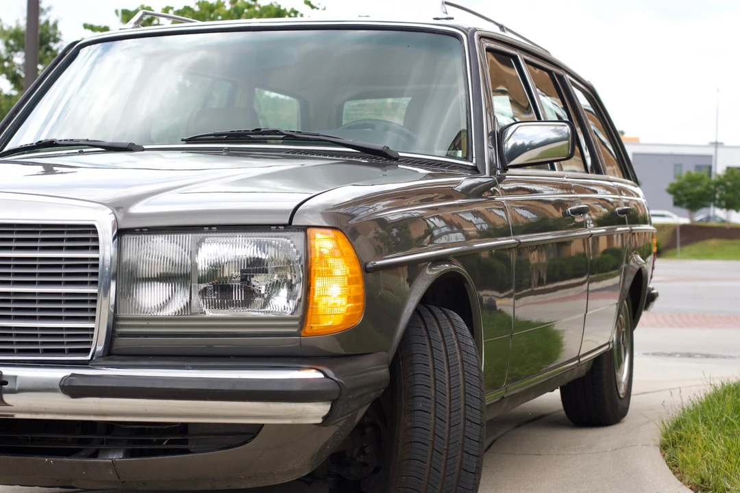 1985 Mercedes-Benz W123 Wagon (S123) - Image 24 of 31