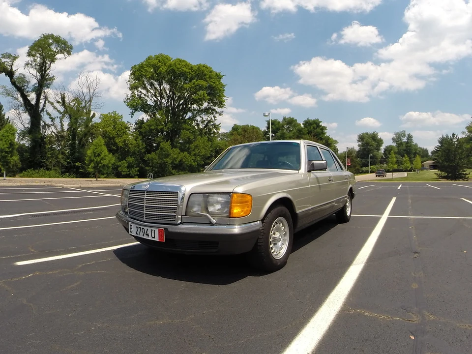 1985 Mercedes-Benz W126 S-Class Sedan - Image 4 of 31