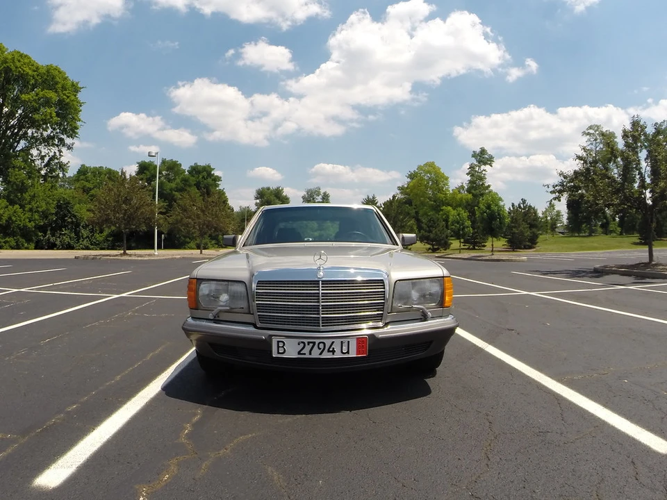 1985 Mercedes-Benz W126 S-Class Sedan - Image 6 of 31