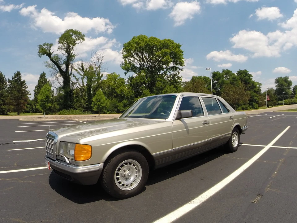 1985 Mercedes-Benz W126 S-Class Sedan - Image 8 of 31