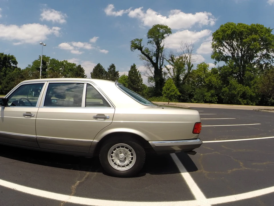 1985 Mercedes-Benz W126 S-Class Sedan - Image 11 of 31